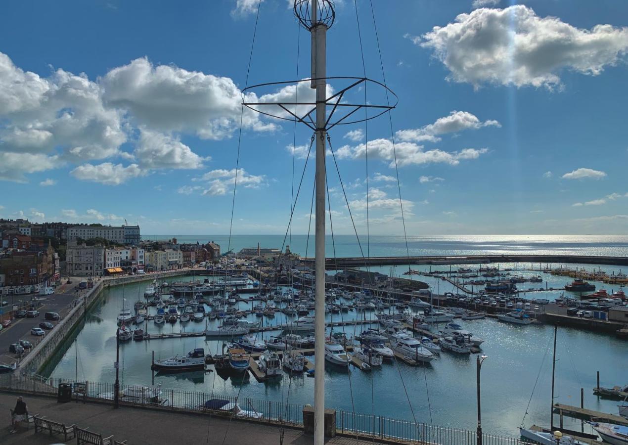 Albert'S Watch Ramsgate Dış mekan fotoğraf